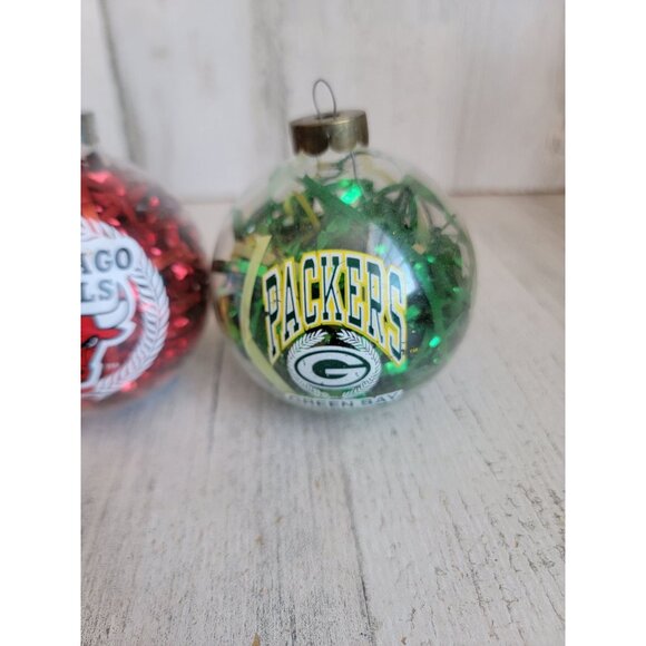 Chicago bulls green bay Packers glass ball ornament Xmas set - Picture 3 of 7
